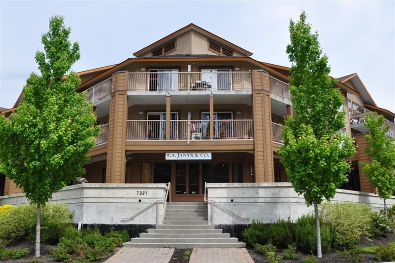 203-7331 Arbutus St