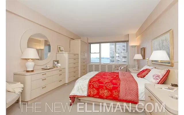 25 Sutton Place South Unit: 10G