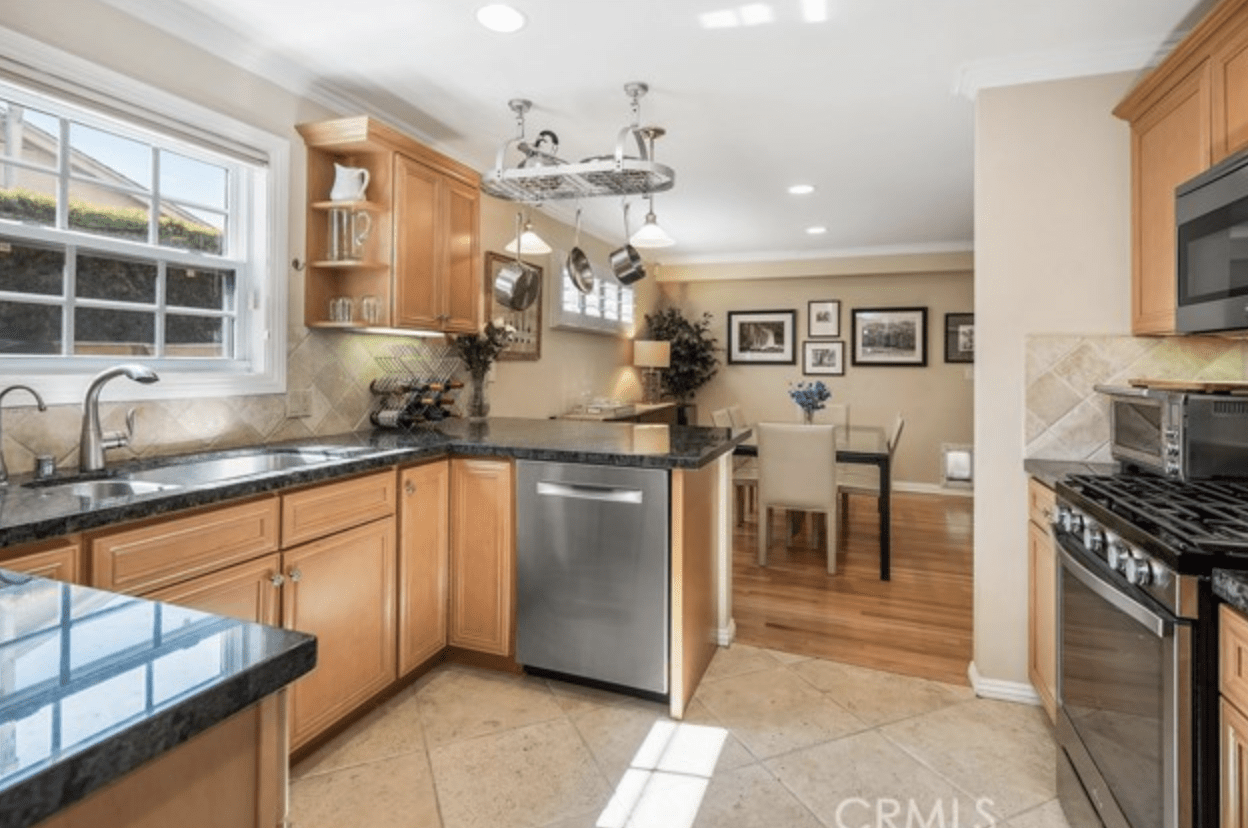 4539 Tobias Ave