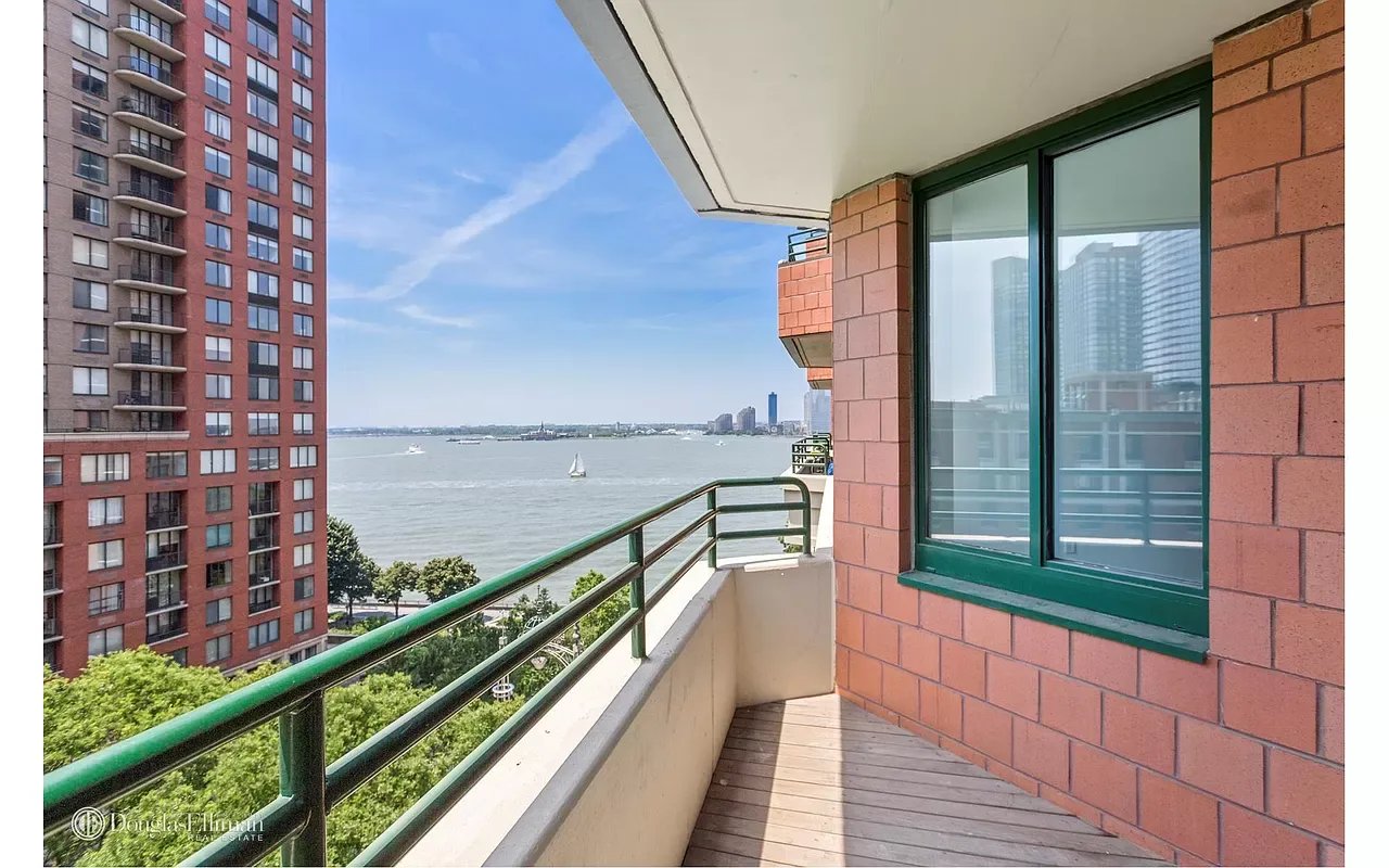333 Rector Pl #1007