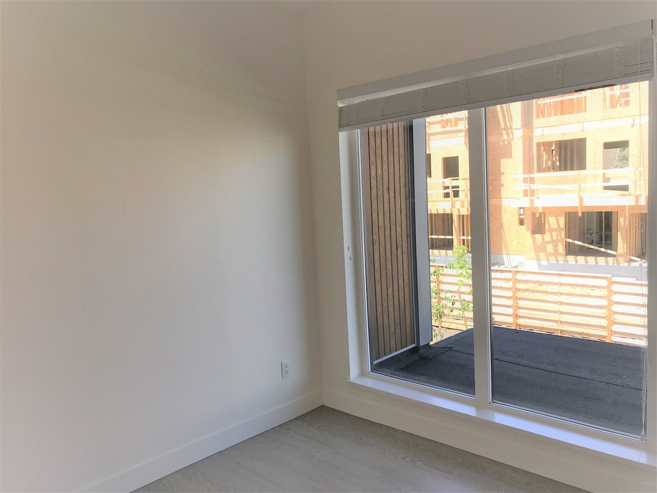 15-3596 Salal Dr