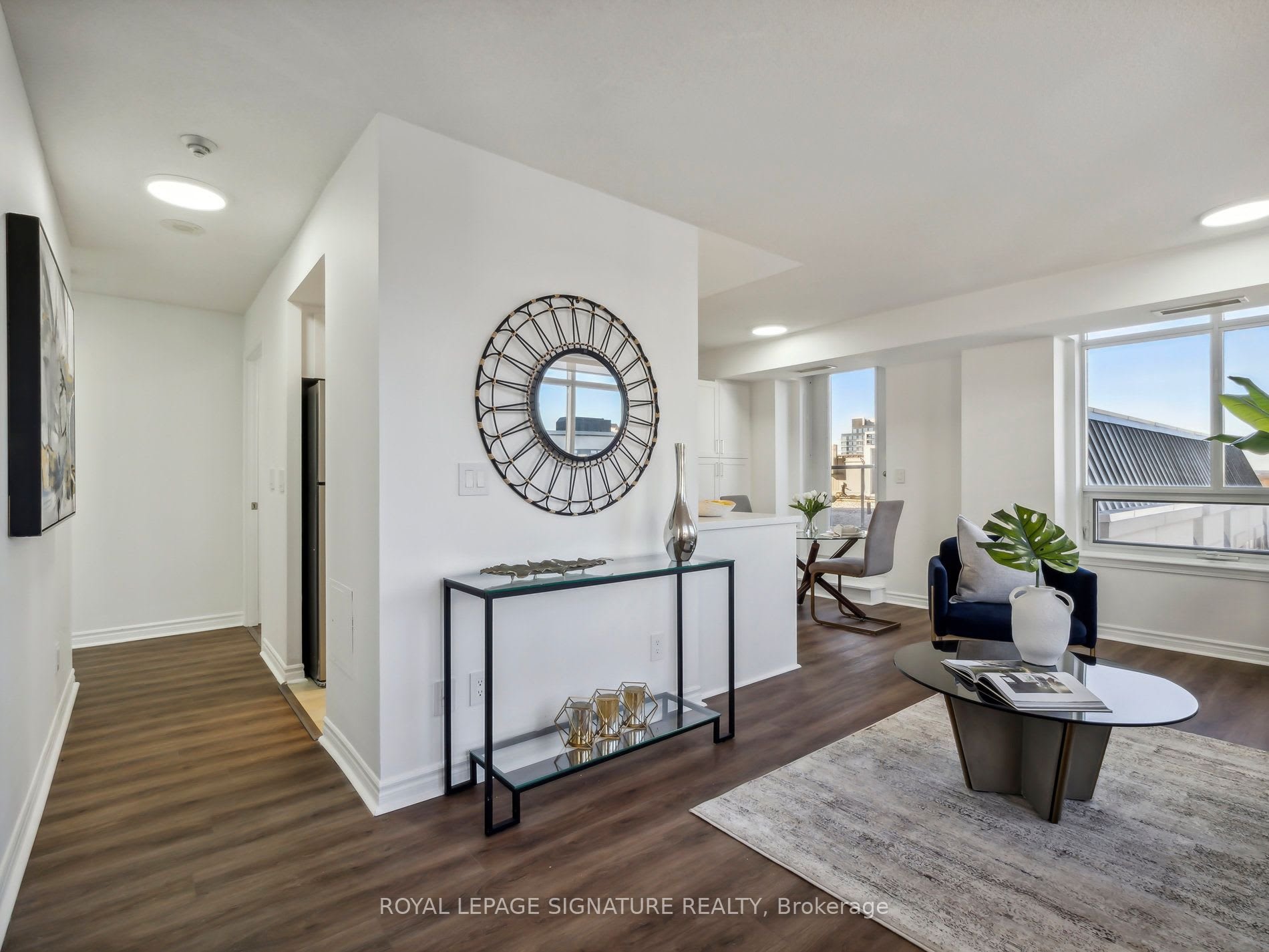 18 Kenaston Gdns 804