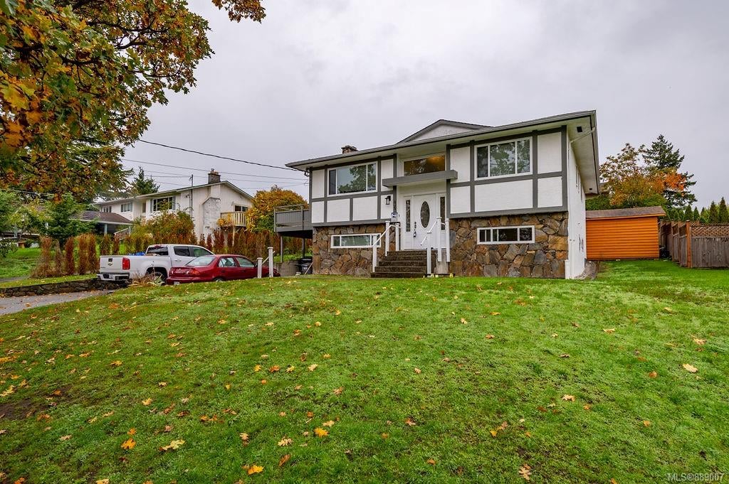 4367 Torquay Dr