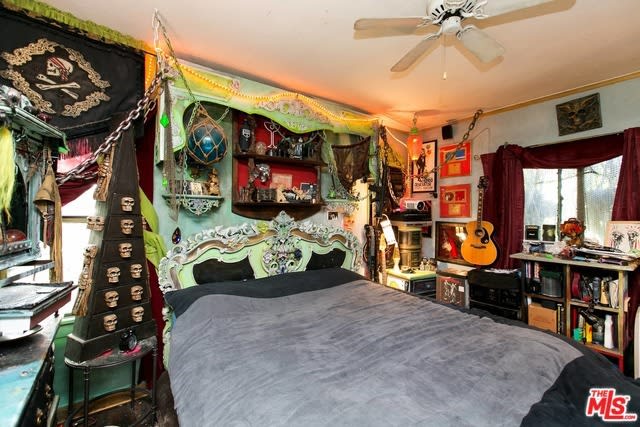 4267 Holly Knoll Dr
