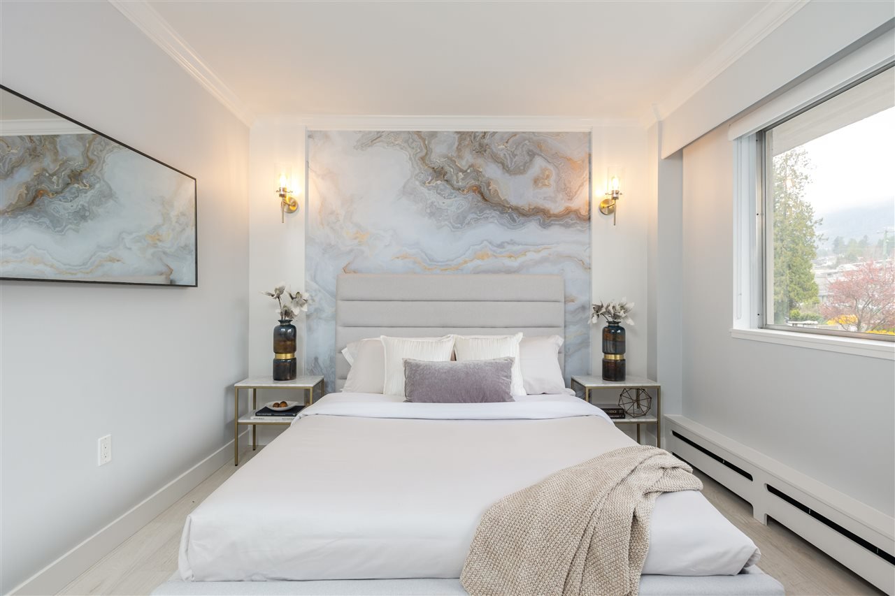 208-150 24th St