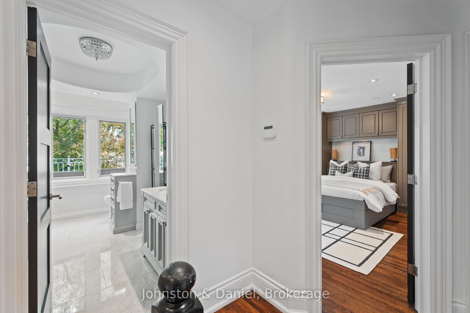 77 Lawrence Crescent