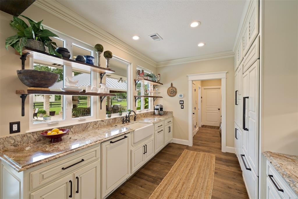 461 Piney Creek Rd Bellville, Tx 77418