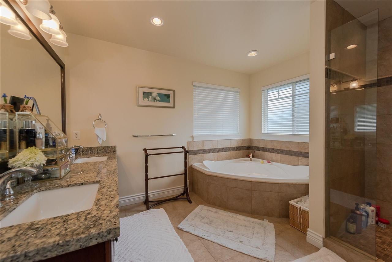 2332 W 47th Ave