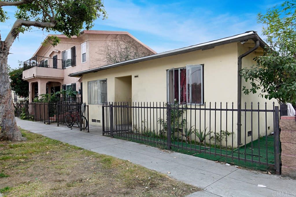 Commercial 6 units