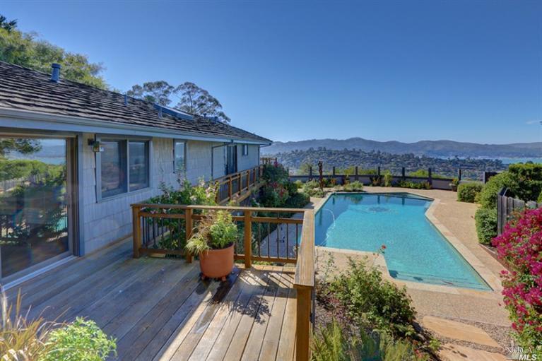 1820 Mountain View