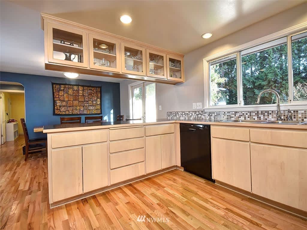 14720 12th Ave NE