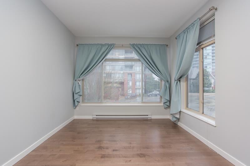 12-4132 Halifax St