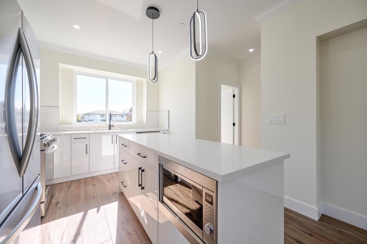25-1115 Roma Ave