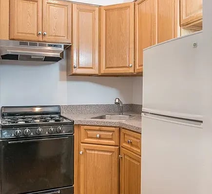 202 East 75th Street Unit: 3R