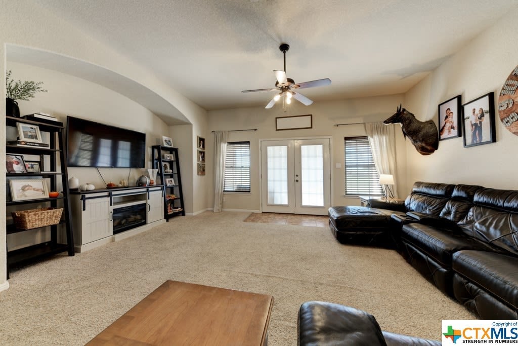 4215 Lucas Rd