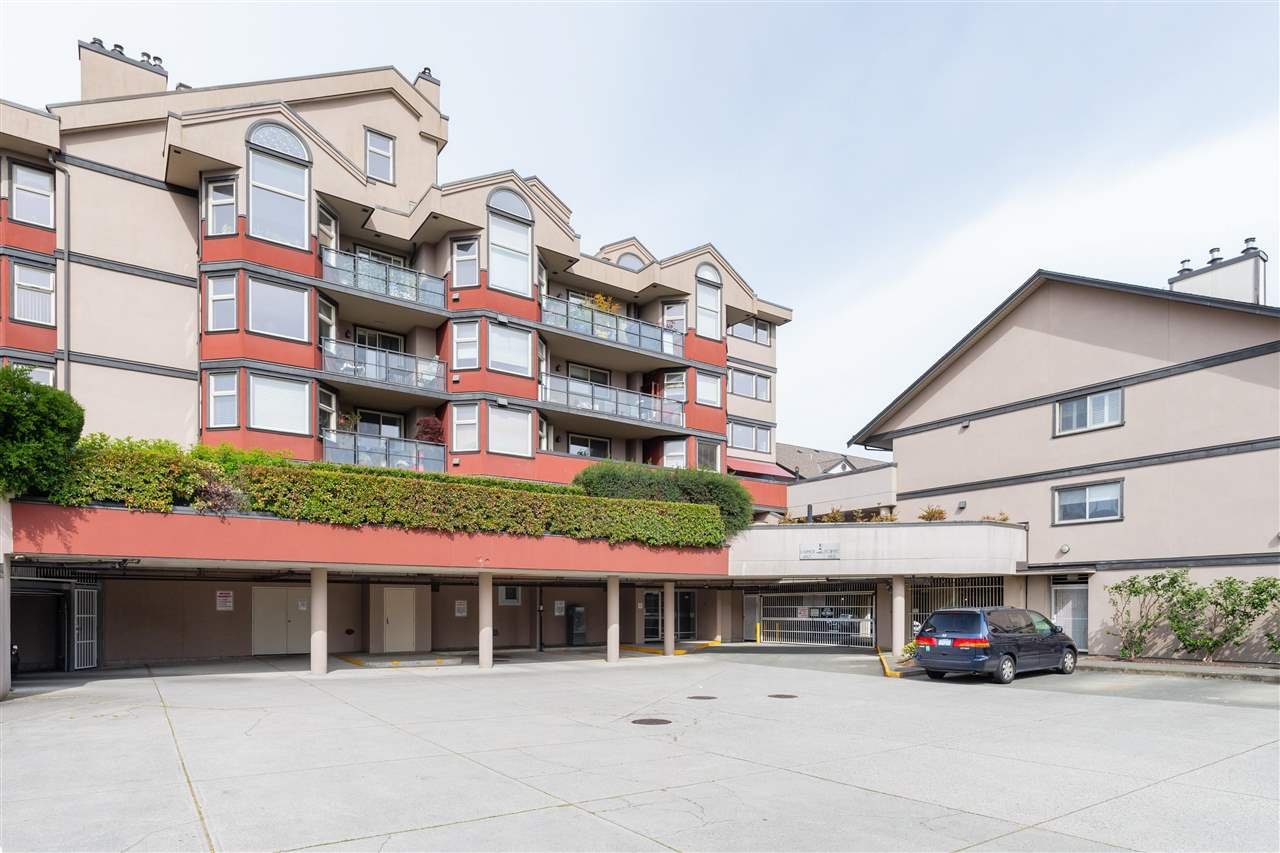 B401-4821 53 St