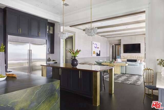 Serene Palazzo