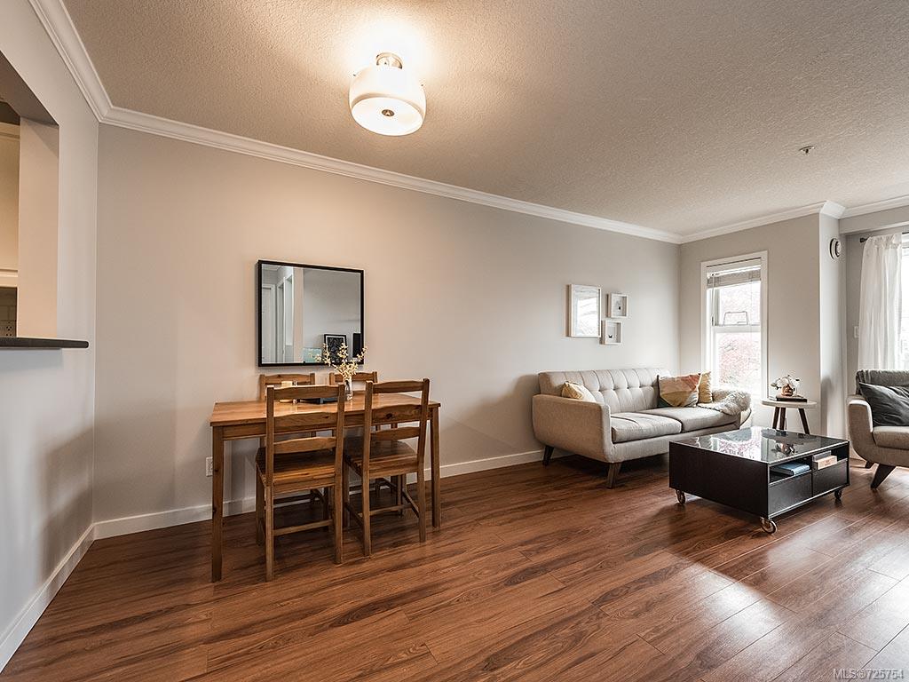 202-1536 Hillside Ave