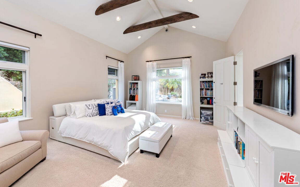 Eminence Heights
