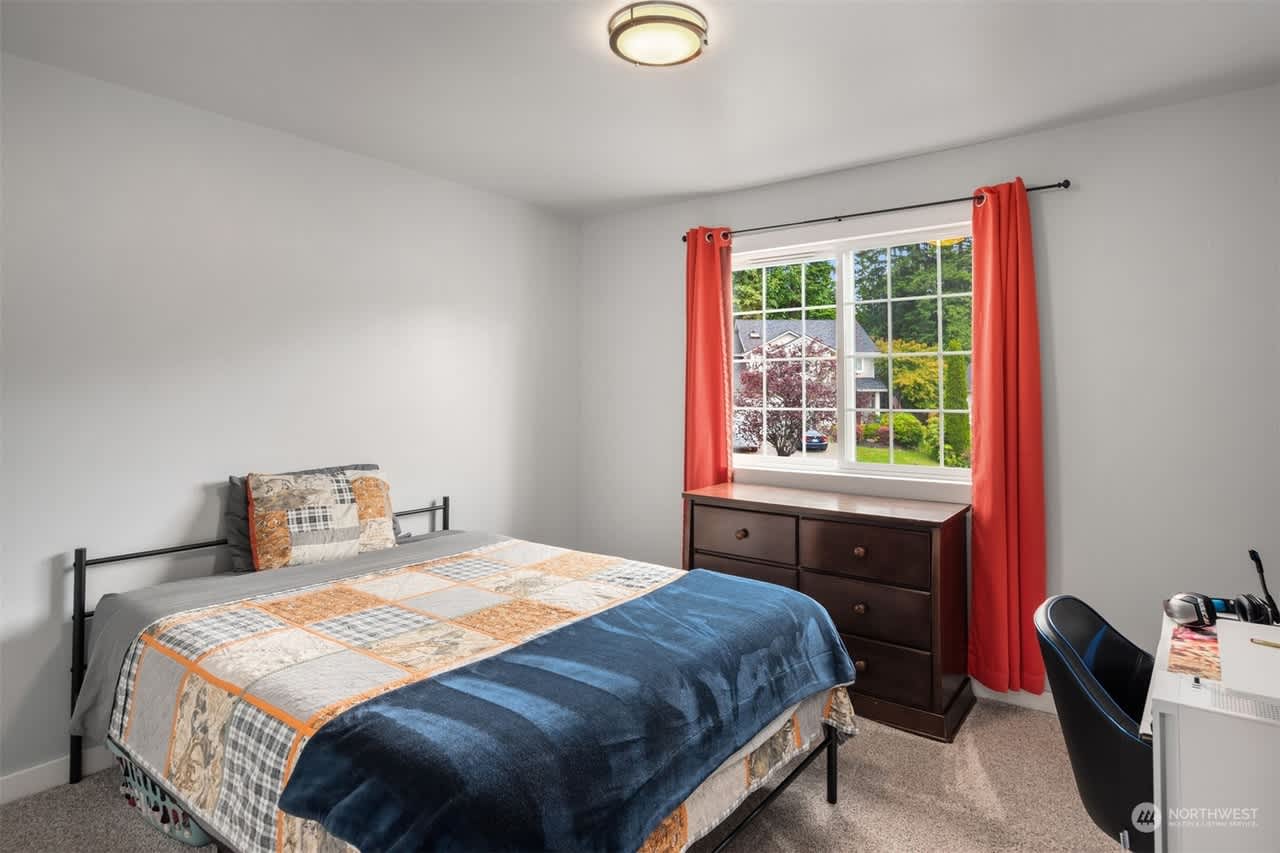 9530 17th Pl NE