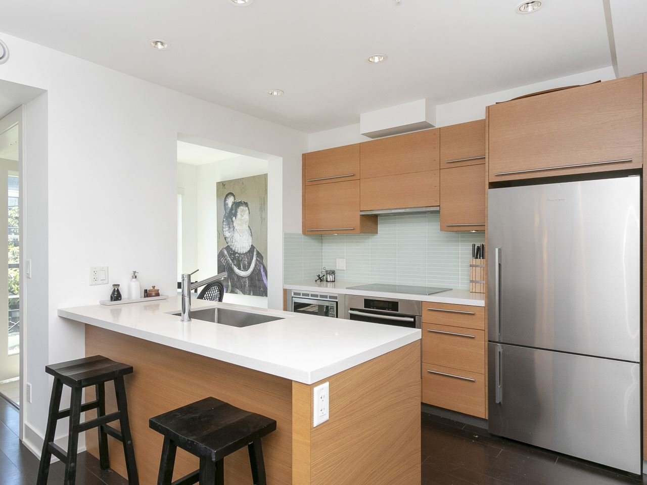 202-4463 W 10th Ave