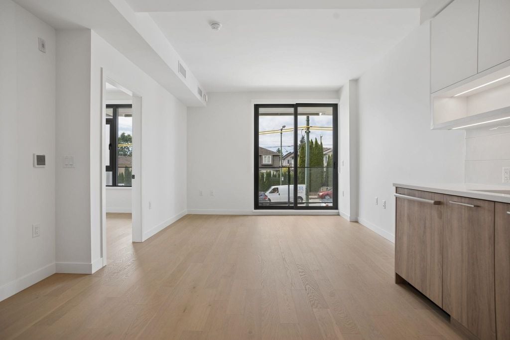 8398 Oak Street 208, Vancouver