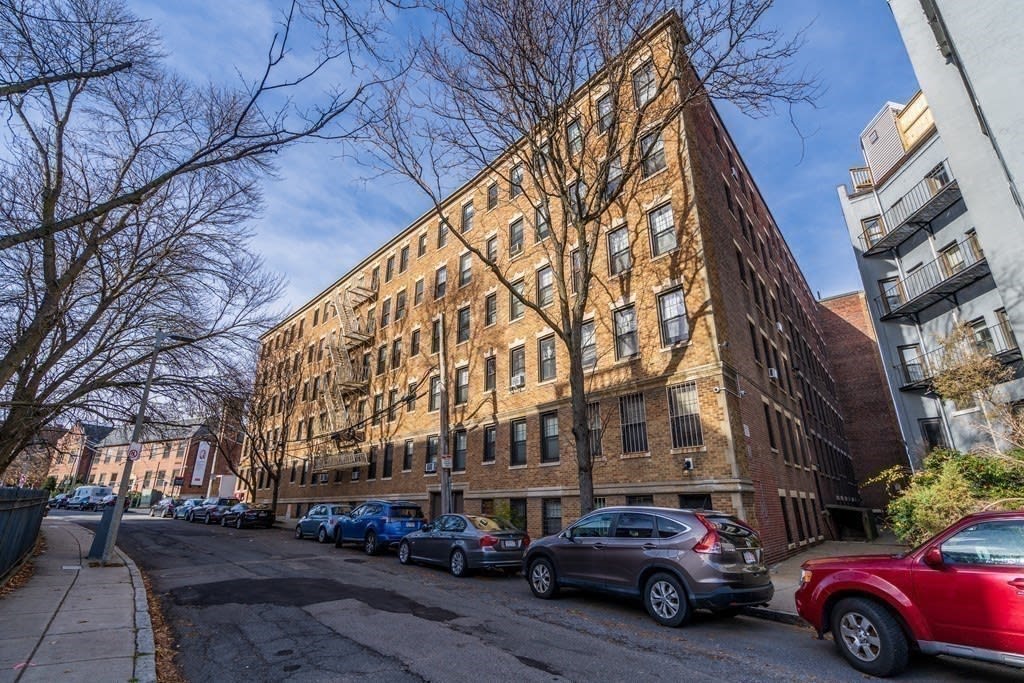 116 Riverway, #99