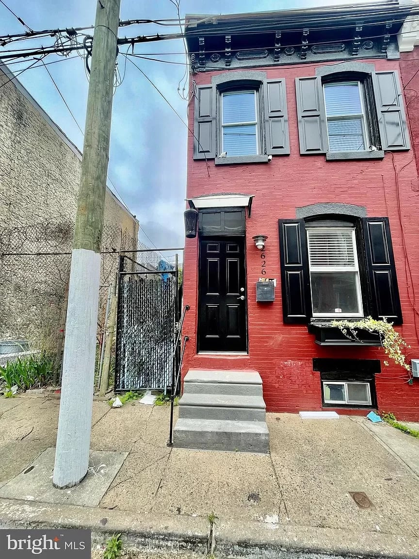 2626 Waterloo St