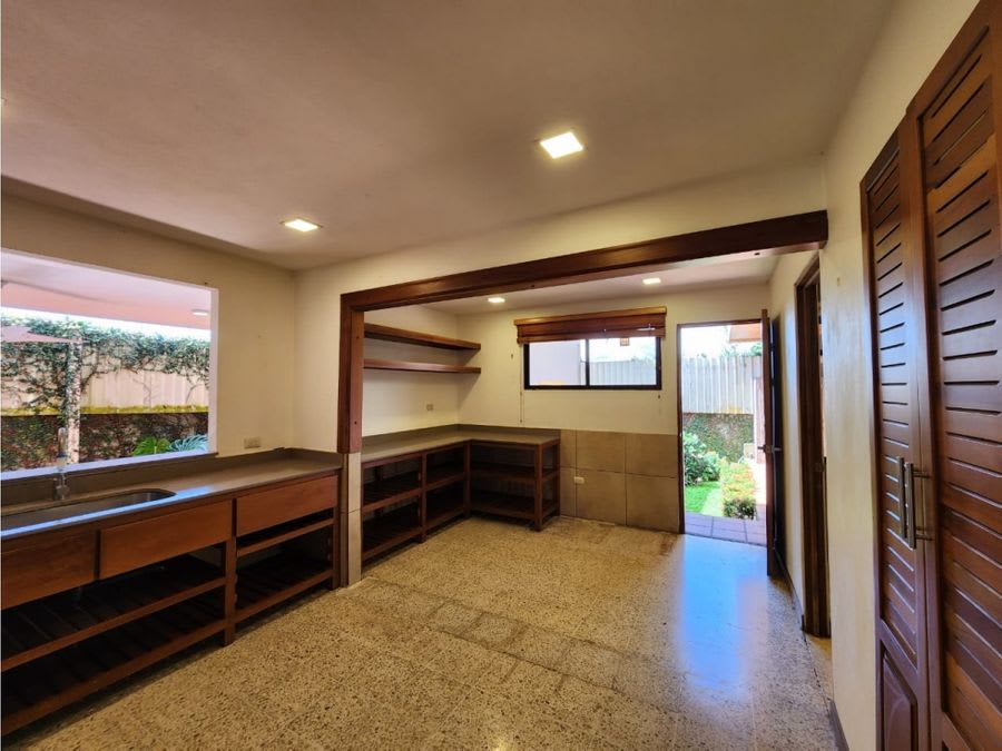 SE Vende Una Hermosa Casa Ubicada en San Isidro General