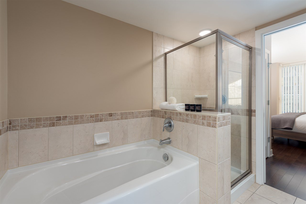 1302-1483 W 7th Ave