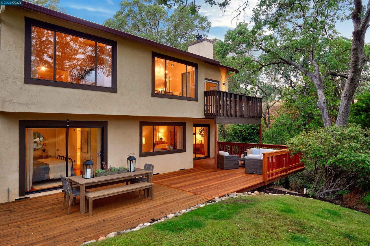 27 Saint Julie Court