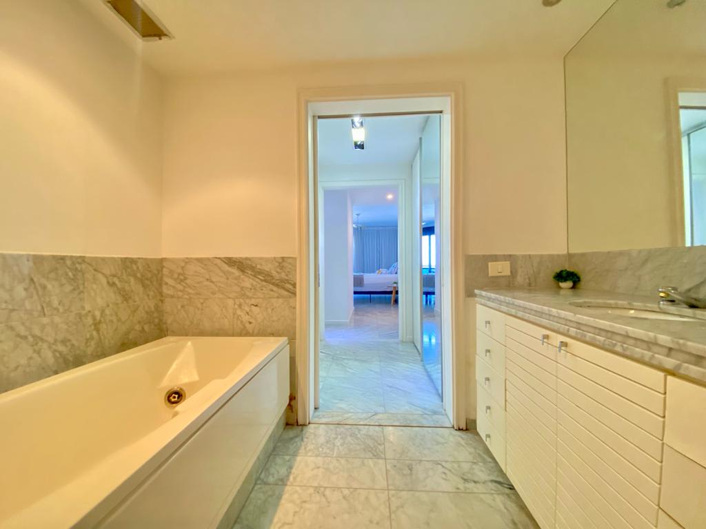 Flat for sale in Ipanema beach