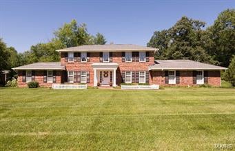 Traditional Brick Home in Lovely Berkley Manor