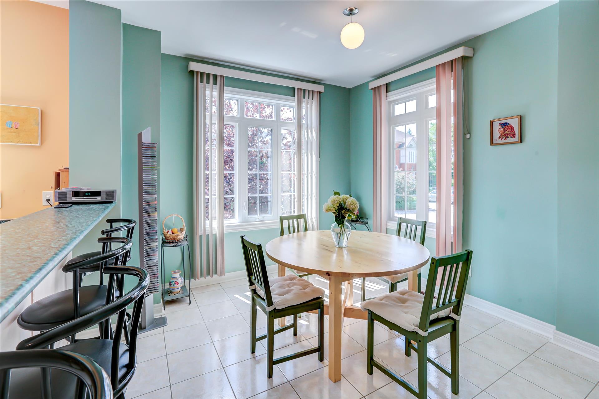 #109 - 190 Harding Blvd W