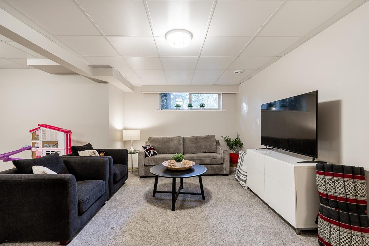 2076 Purcell Wy