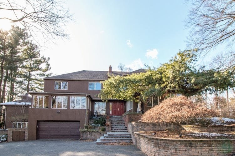 679 Closter Dock Rd