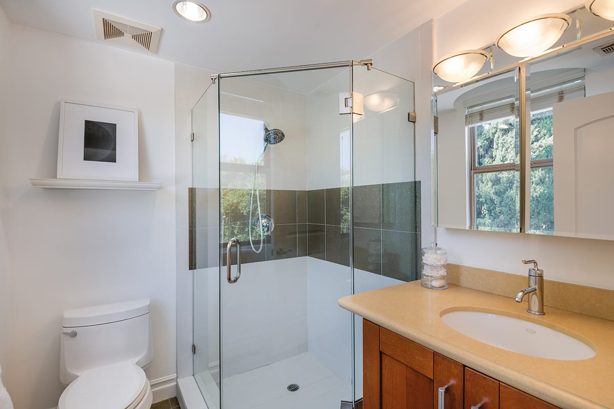 841 Westmount Dr, #106