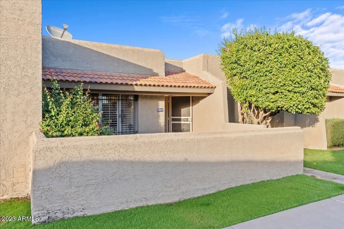 7269 N VIA NUEVA