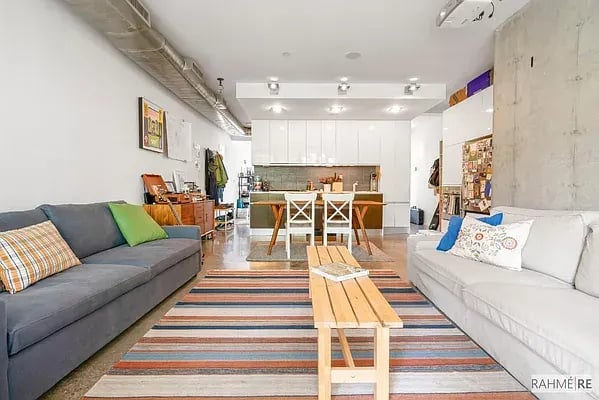 957 Pacific Street Unit: 204 