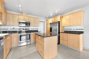 308-165 Kimta Rd