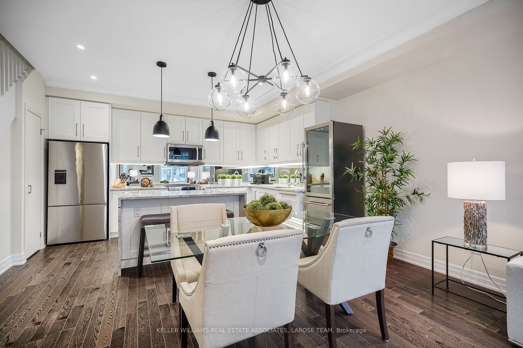 1180 Cawthra Rd, #108