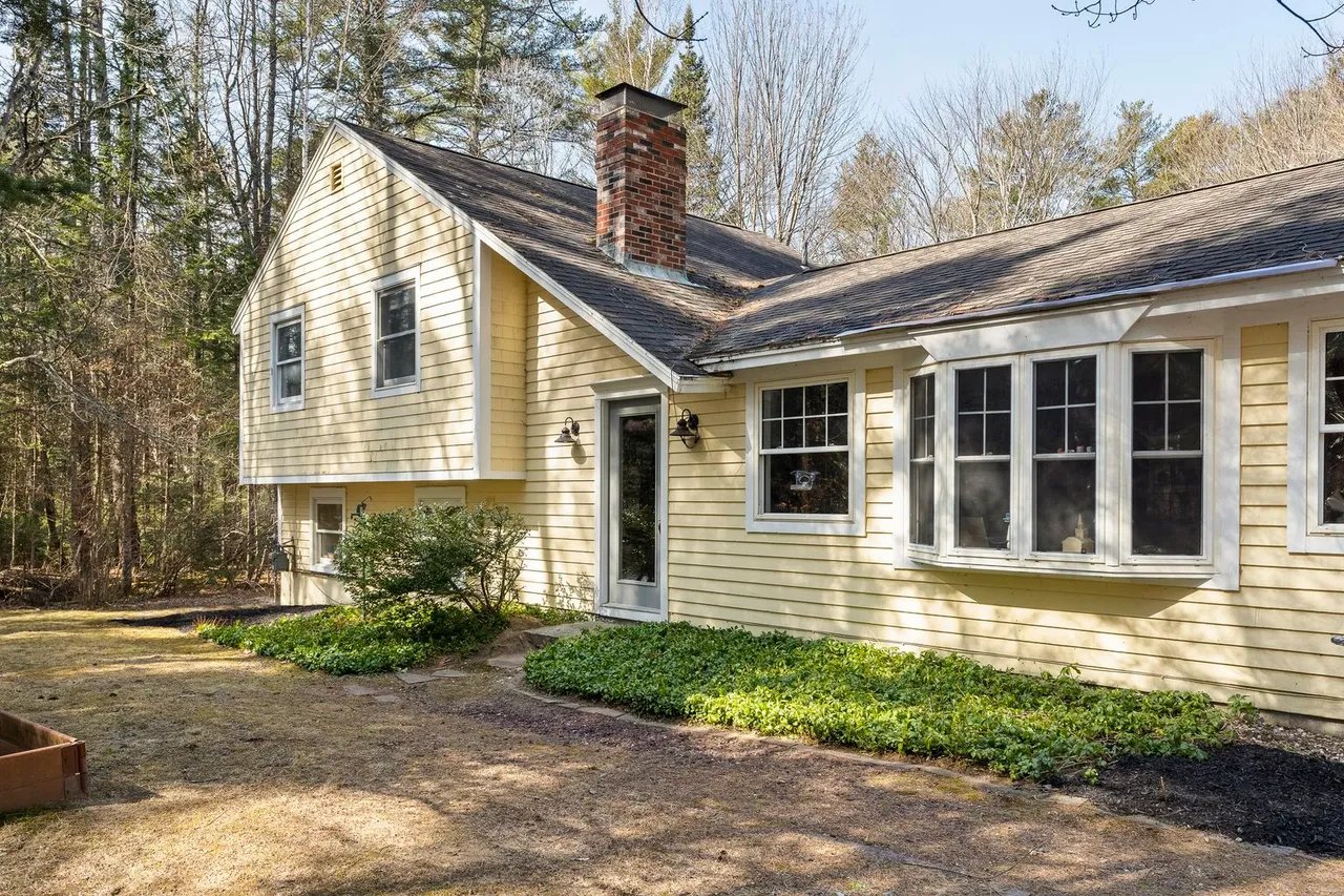 New Listing! 31 Stony Brook Lane, Yarmouth, ME 04096 – $825,000