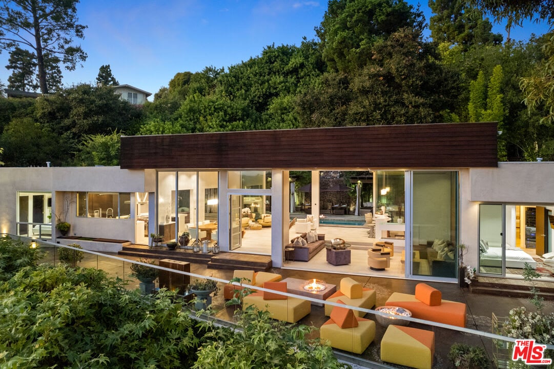 View Opulent