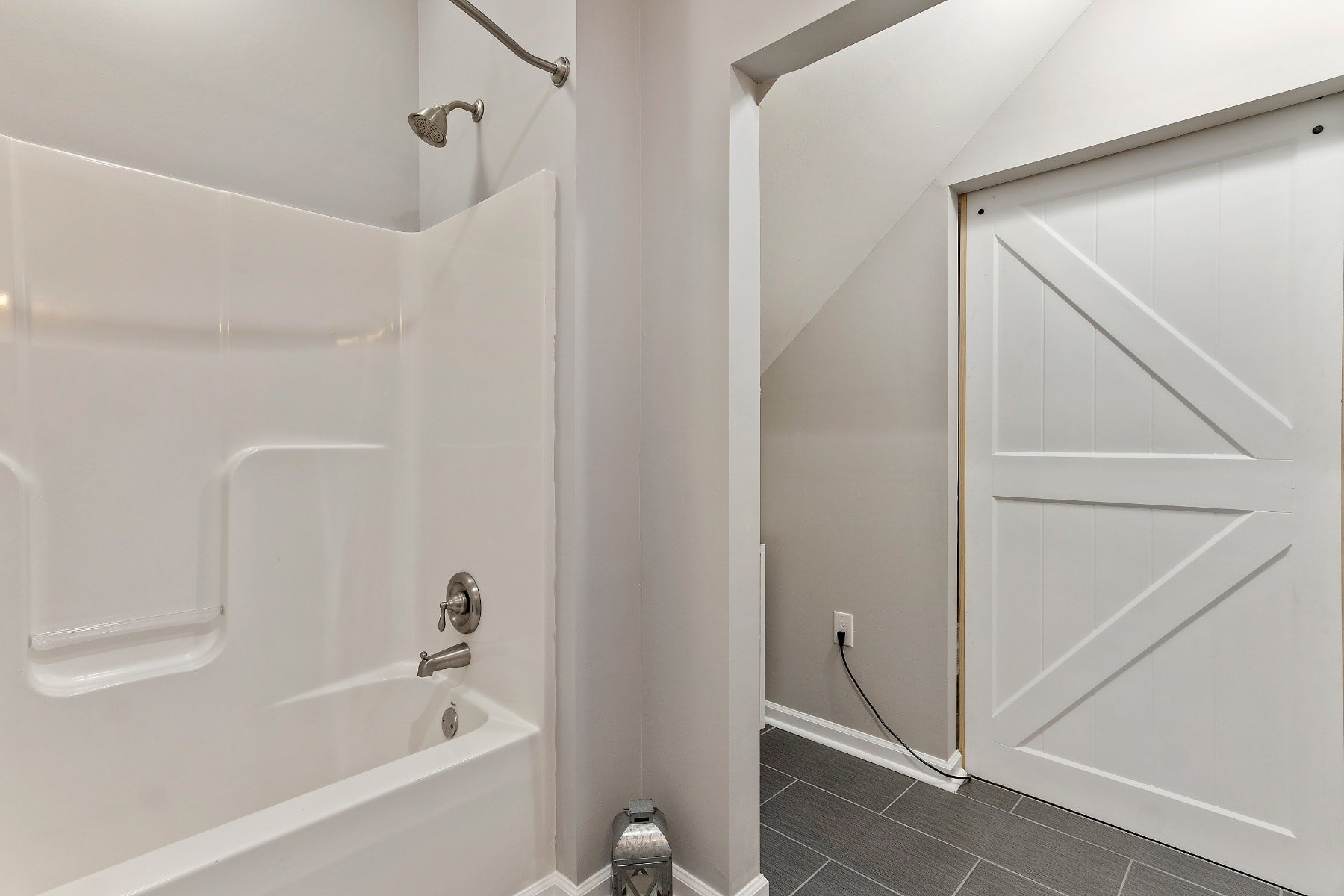 704 Abbey Village Circle