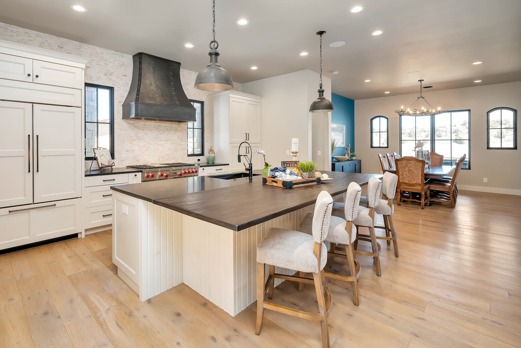 7590 Raphael Lane