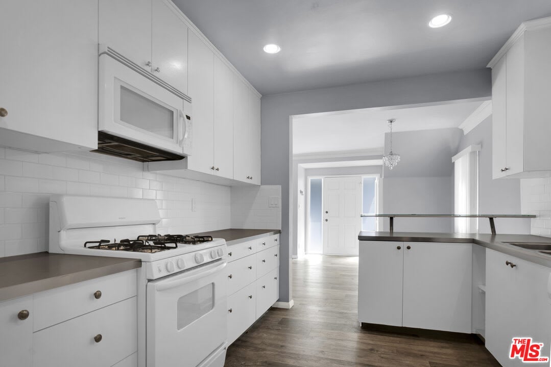 3247 S. Sherbourne Drive