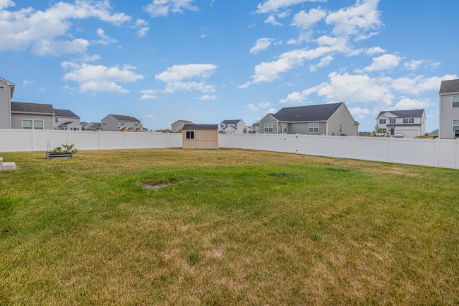 8658 Mayflower Dr, Lowell, IN 46356