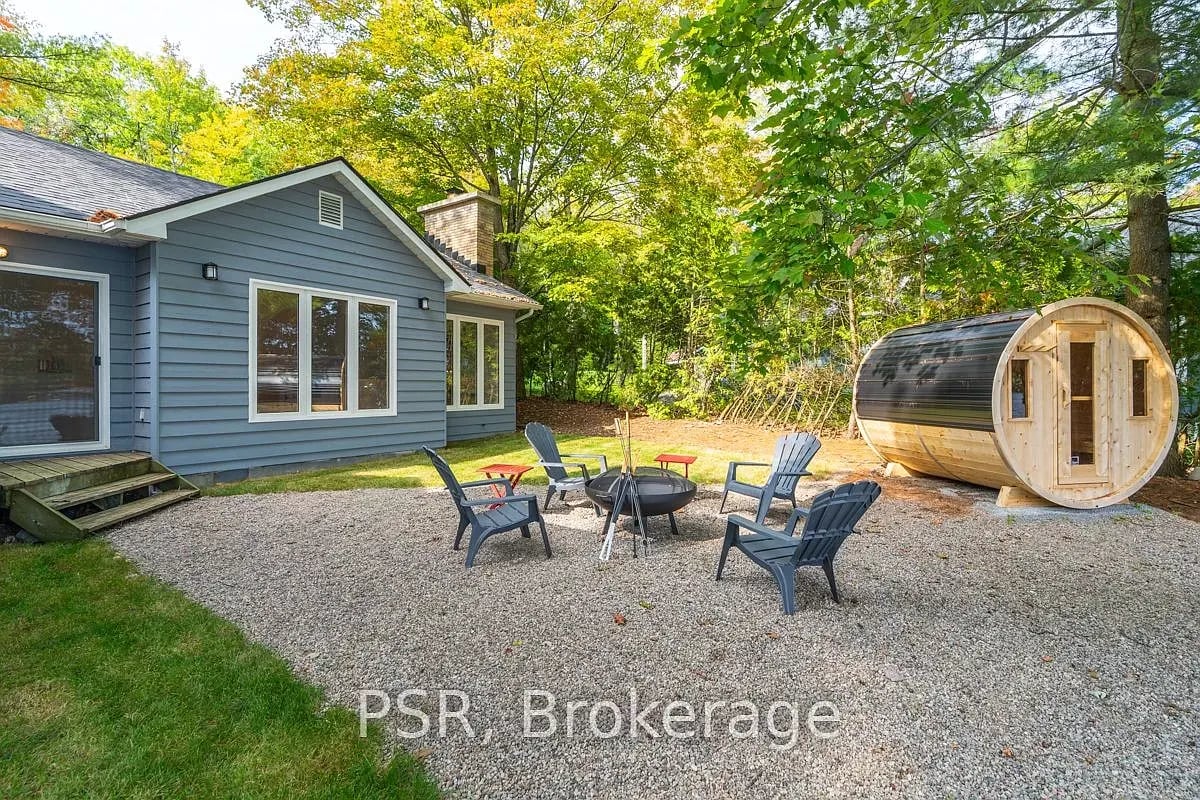 1073 Shady Ln