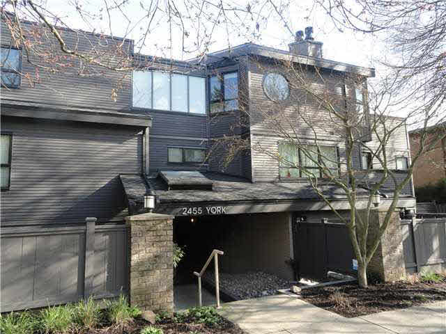 105-2455 York Ave