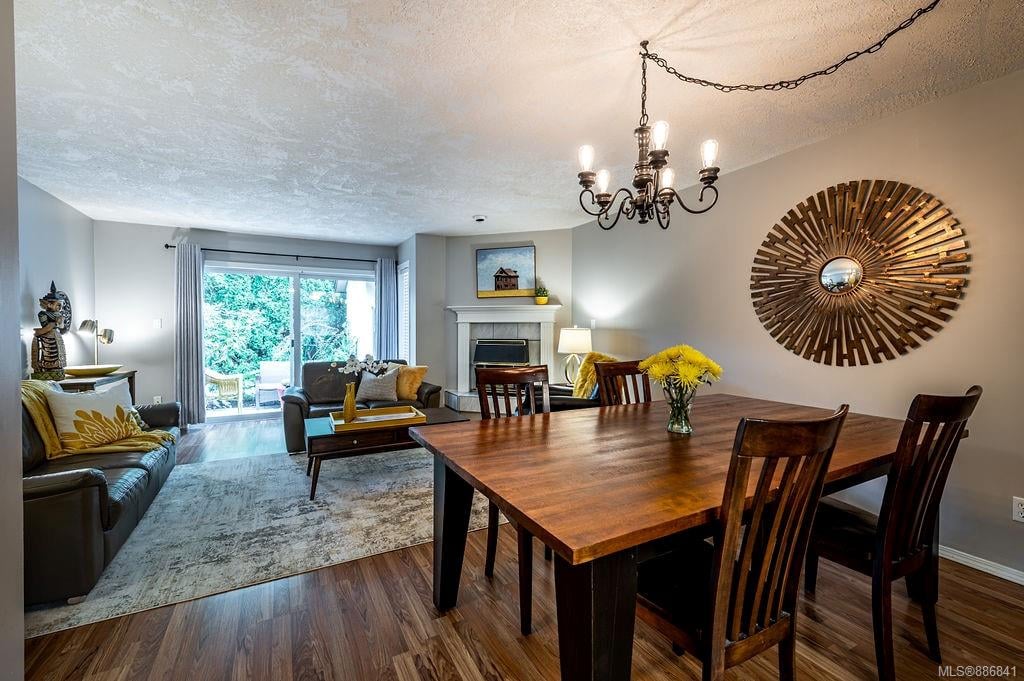 7-4540 W Saanich Rd